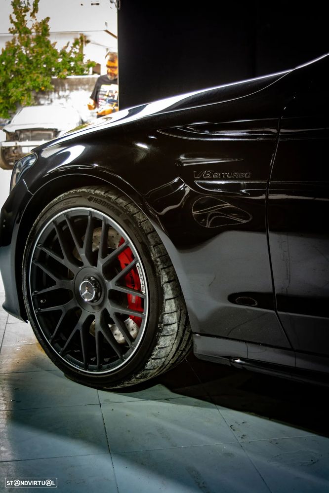 Mercedes-Benz C 63 AMG S - 12