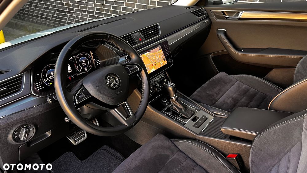 Skoda Superb Combi 2.0 TDI 4x4 DSG Scout - 25