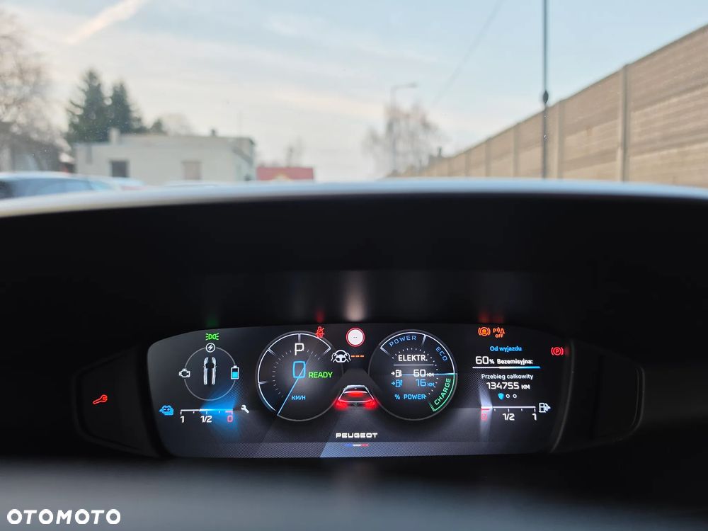 Peugeot 308 1.6 Hybrid PHEV Allure EAT8 - 18