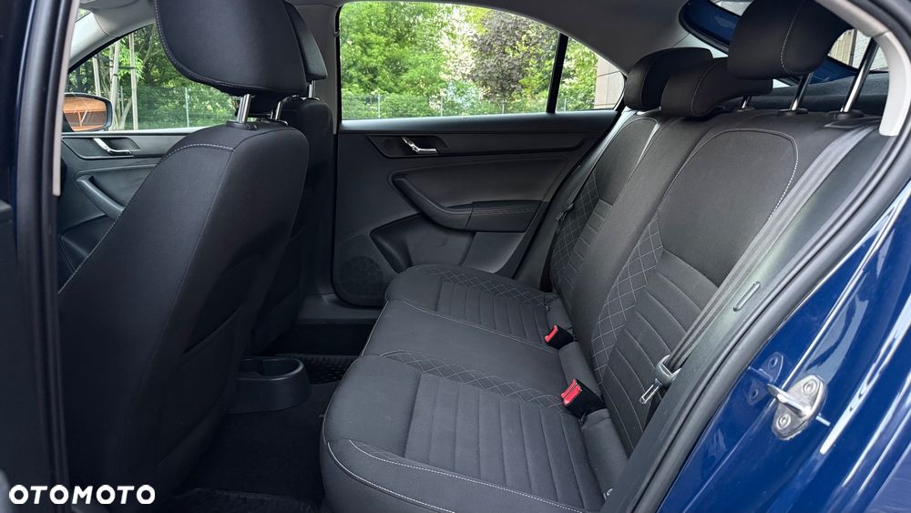 Skoda RAPID 1.2 TSI Ambition DSG - 8