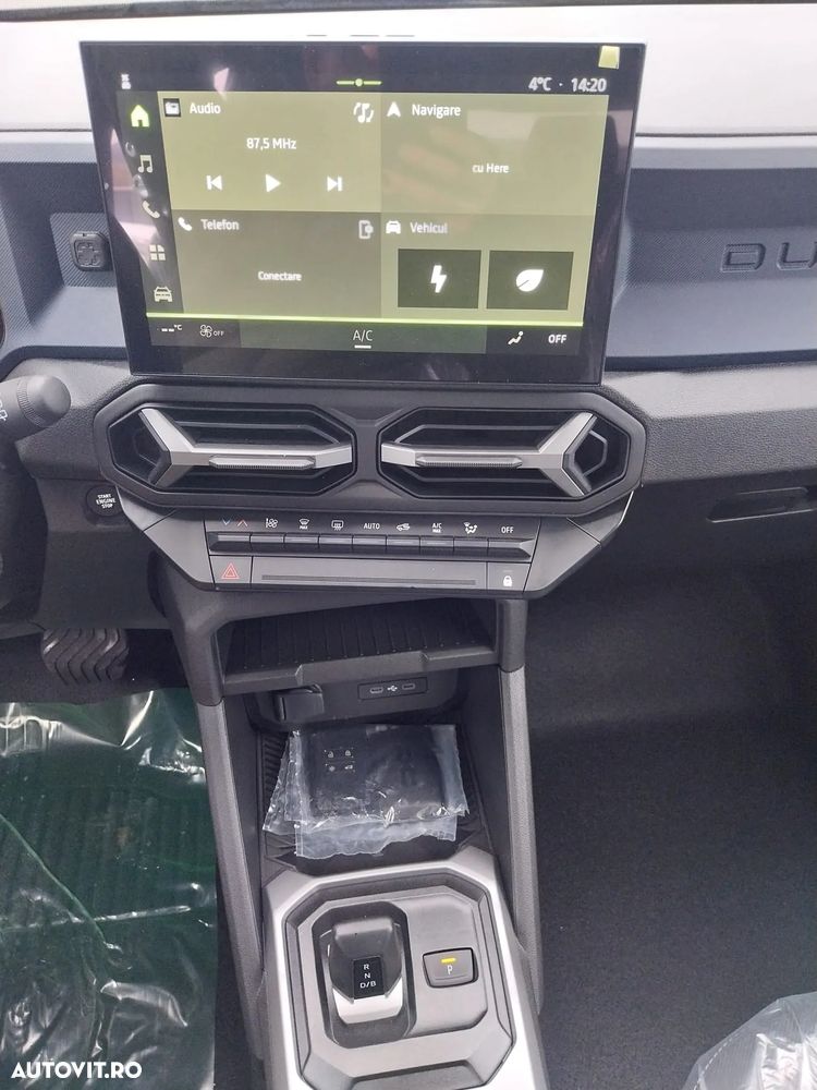 Dacia Duster HEV 140 Journey - 7