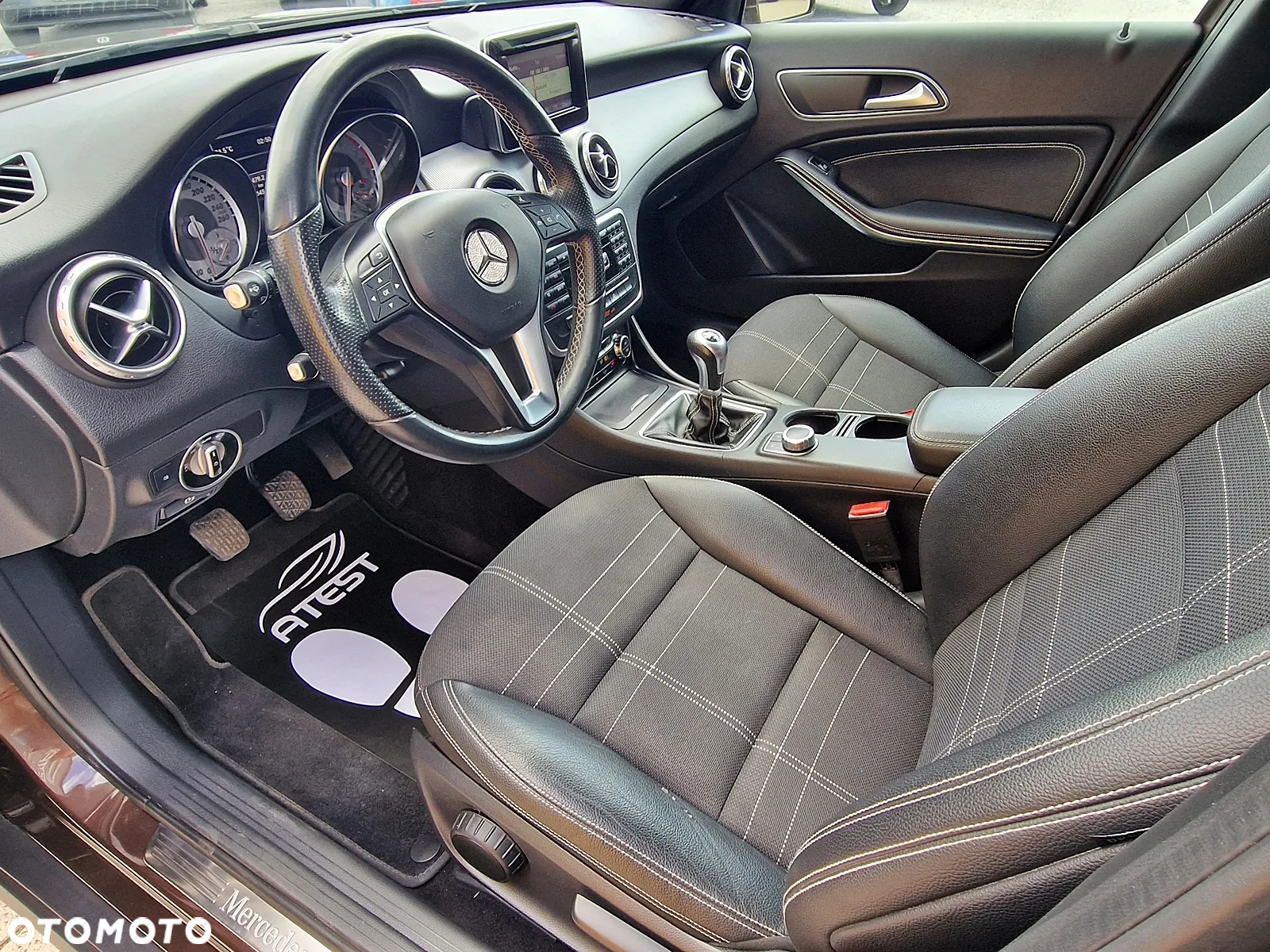 Mercedes-Benz GLA 200 - 8
