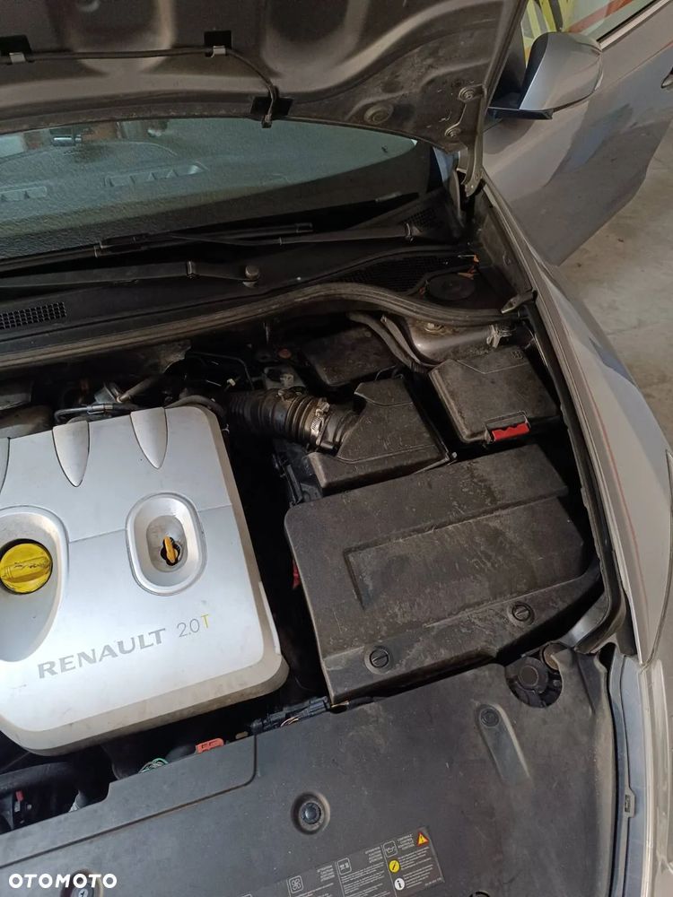 Renault Laguna 2.0T GT - 21