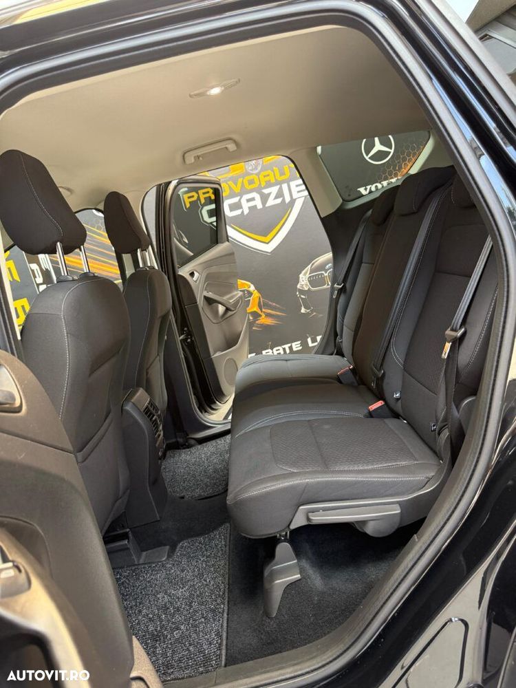 Ford Kuga - 13