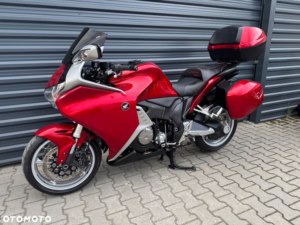 Honda VFR - 2