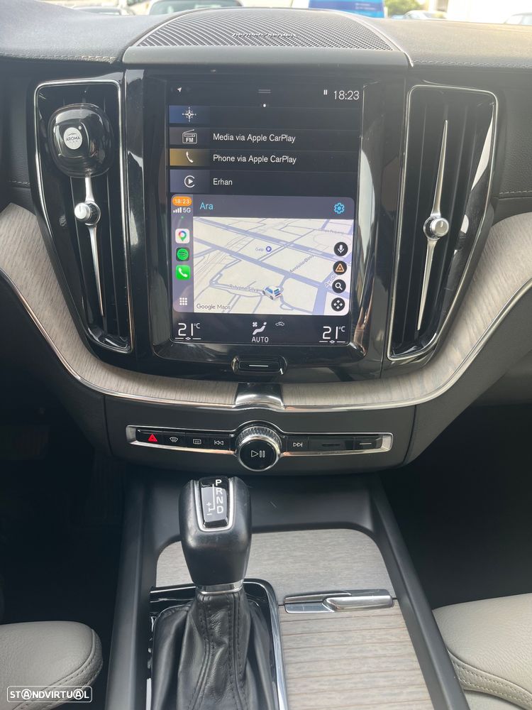 Volvo XC 60 2.0 D4 Inscription AWD Geartronic - 10