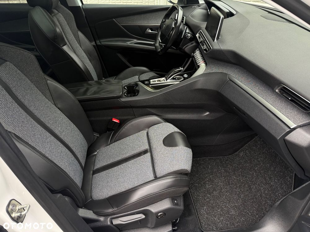 Peugeot 3008 BlueHDi 180 Stop & Start EAT8 Allure - 32