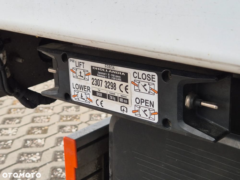 Iveco Daily 35S14 2.3 HPi, kontener 8PAL, winda 750KG, klimatyzacja - 5