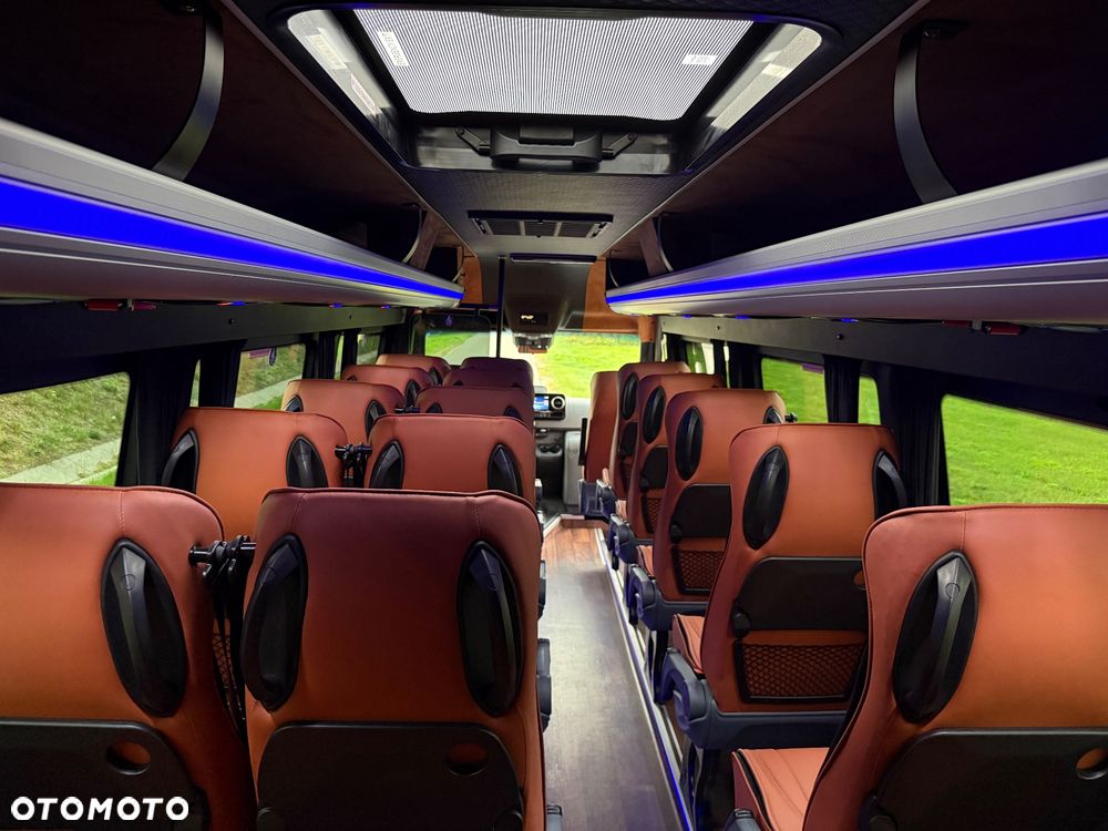 Mercedes-Benz Sprinter 519 - 35