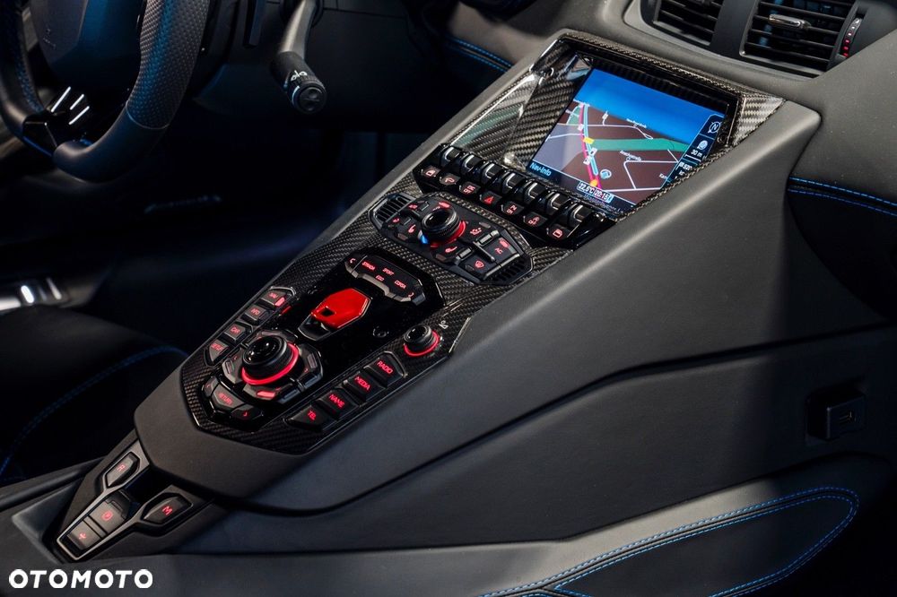 Lamborghini Aventador - 23