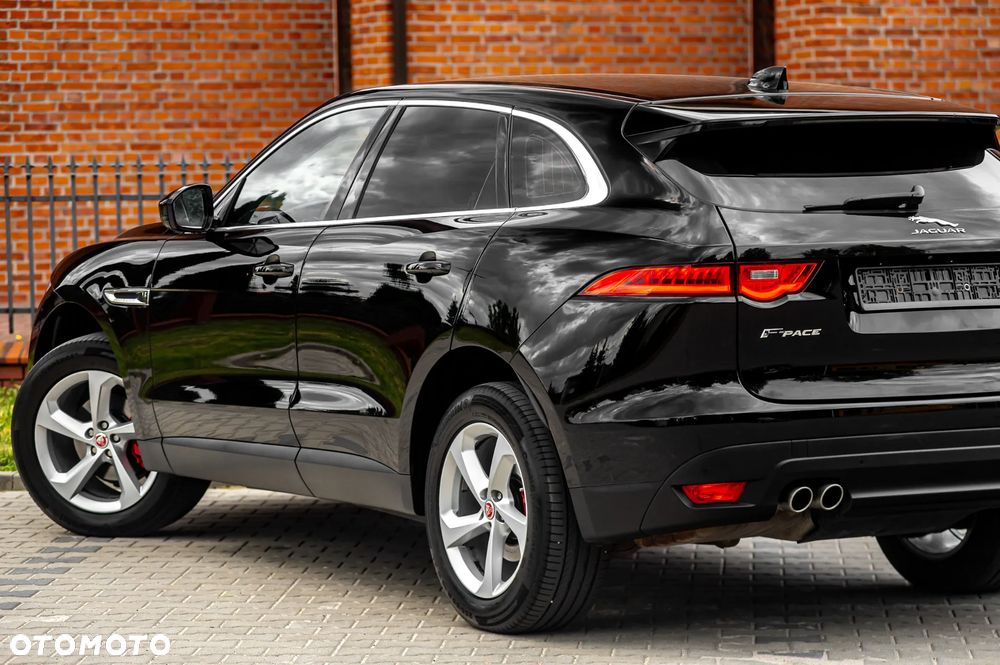 Jaguar F-Pace D200 AWD R-Dynamic S - 38