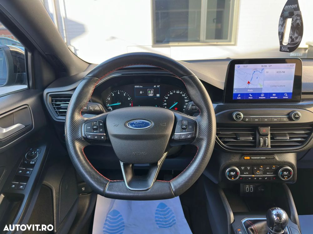 Ford Focus Turnier 1.0 EcoBoost Start-Stopp-System ST-LINE - 13