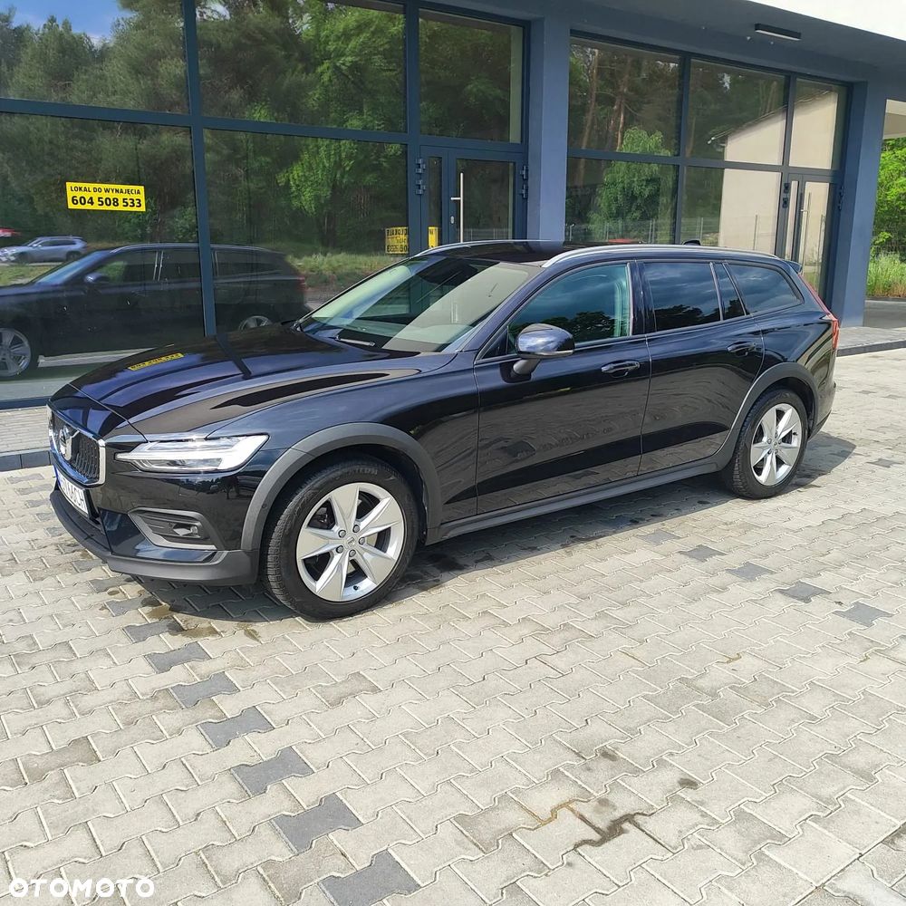 Volvo V60 Cross Country B5 B AWD - 2