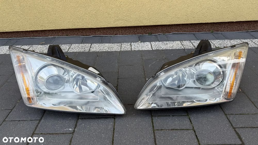 Lampa przód Lewa Prawa Ford Focus II Europa Xenon 2004-2011 - 1