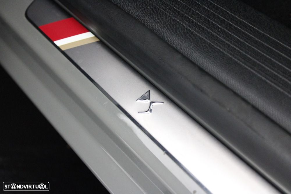 DS DS4 4 1.2 PureTech Performance Line EAT8 - 12