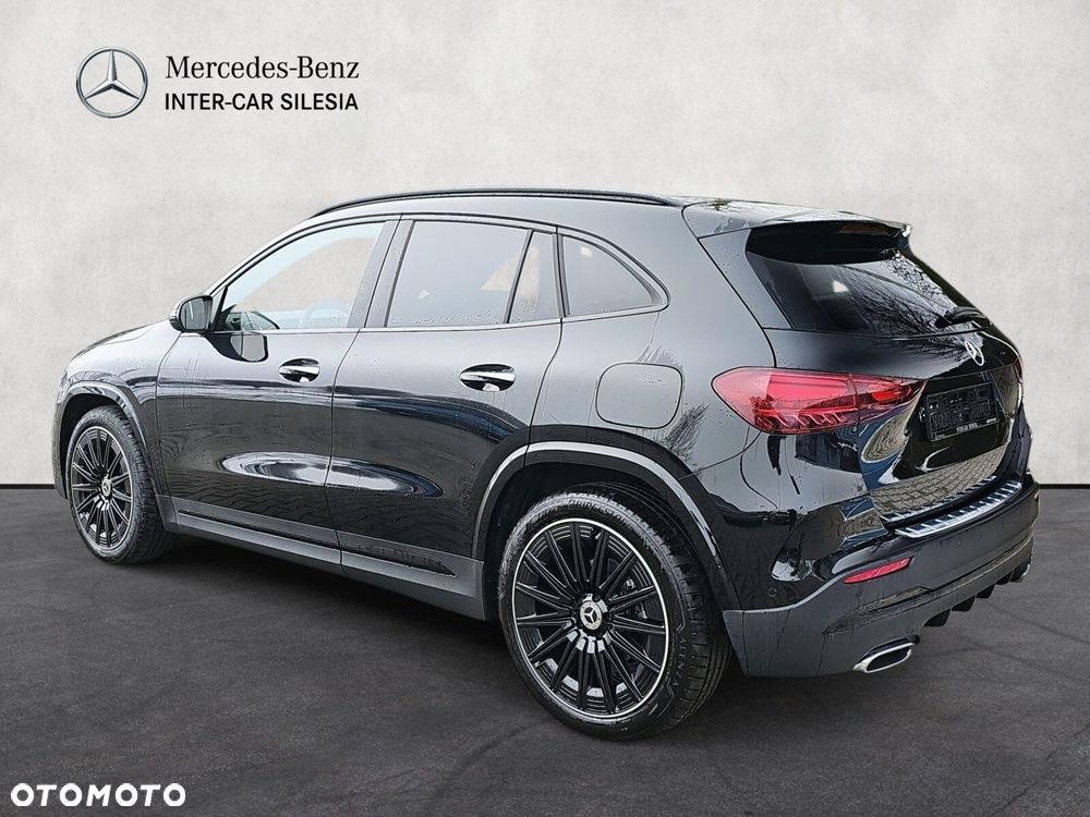 Mercedes-Benz GLA - 7