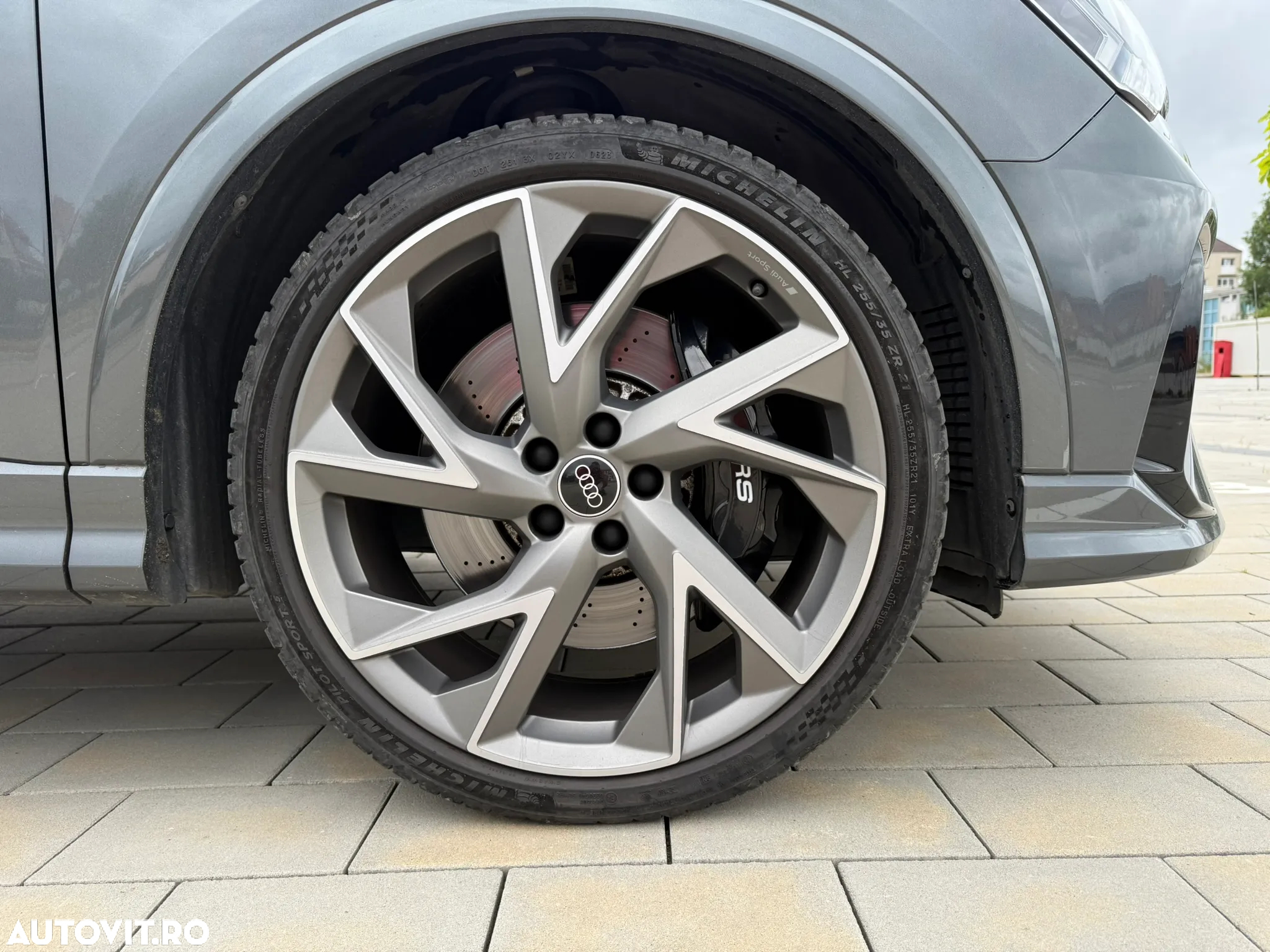 Audi RS Q3 2.5 TFSI quattro S tronic - 16