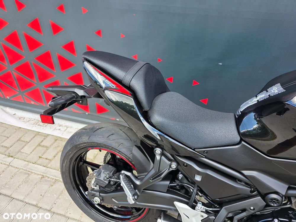 Kawasaki Z 650 - 23