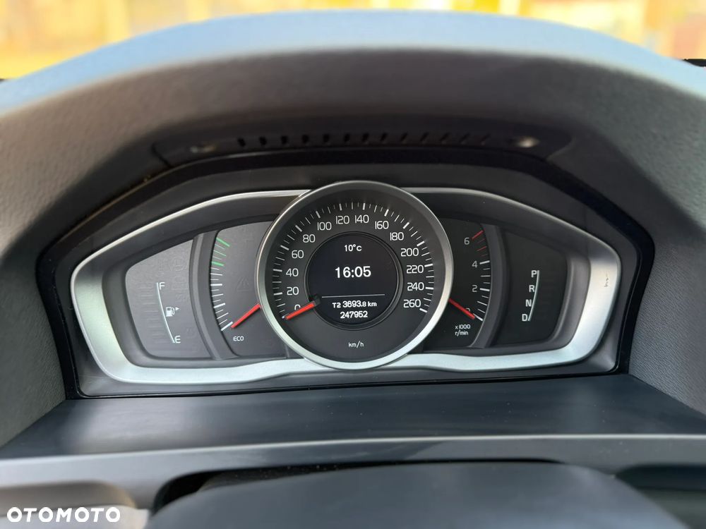 Volvo V60 Cross Country D4 Drive-E Momentum - 13