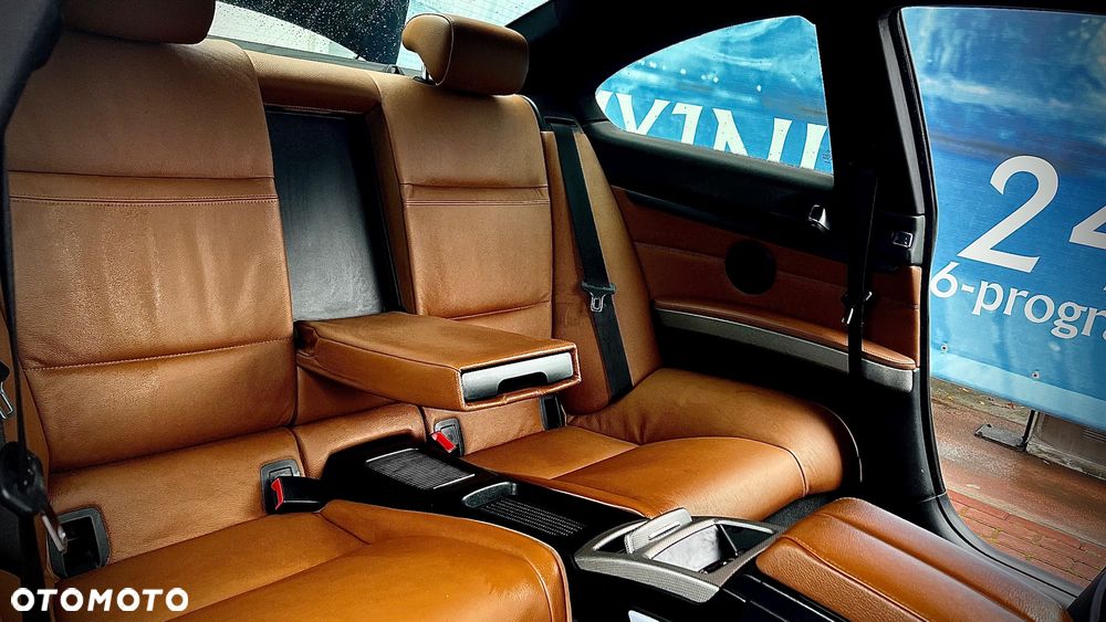 BMW Seria 3 335i M Sport Edition - 30