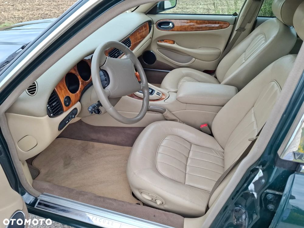 Jaguar XJ 3.2 - 5