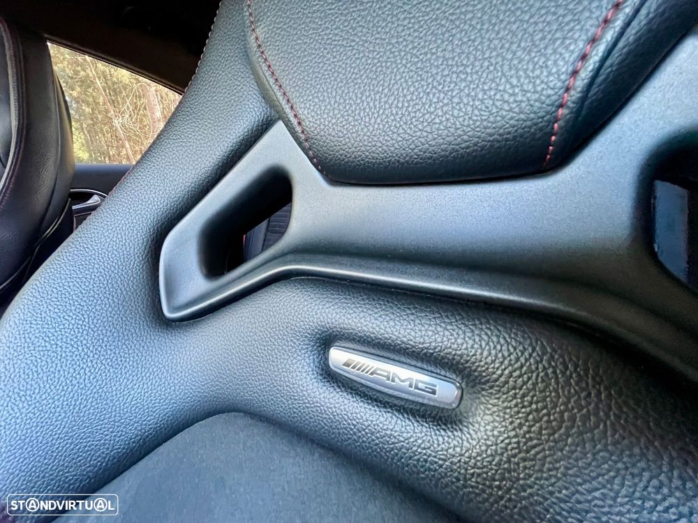 Mercedes-Benz A 45 AMG 4-Matic - 19