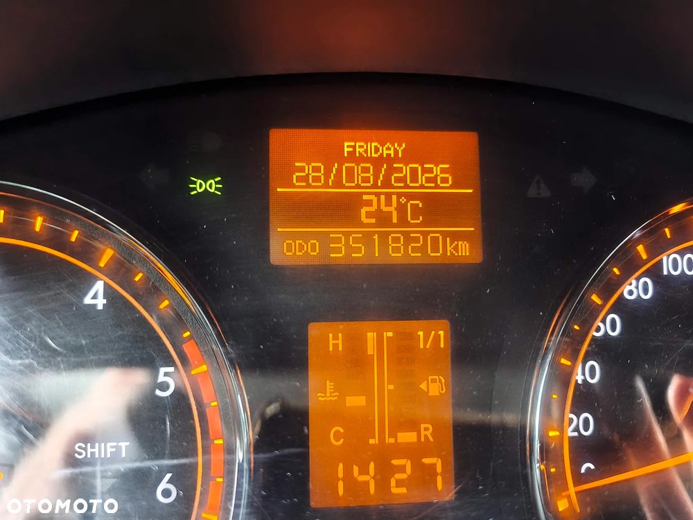Toyota Avensis 2.0 D-4D Luna - 11