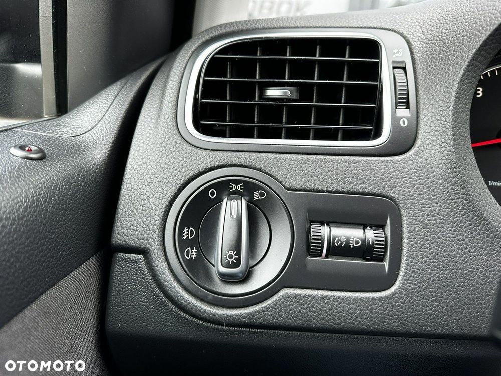 Volkswagen Polo 1.2 Comfortline - 18