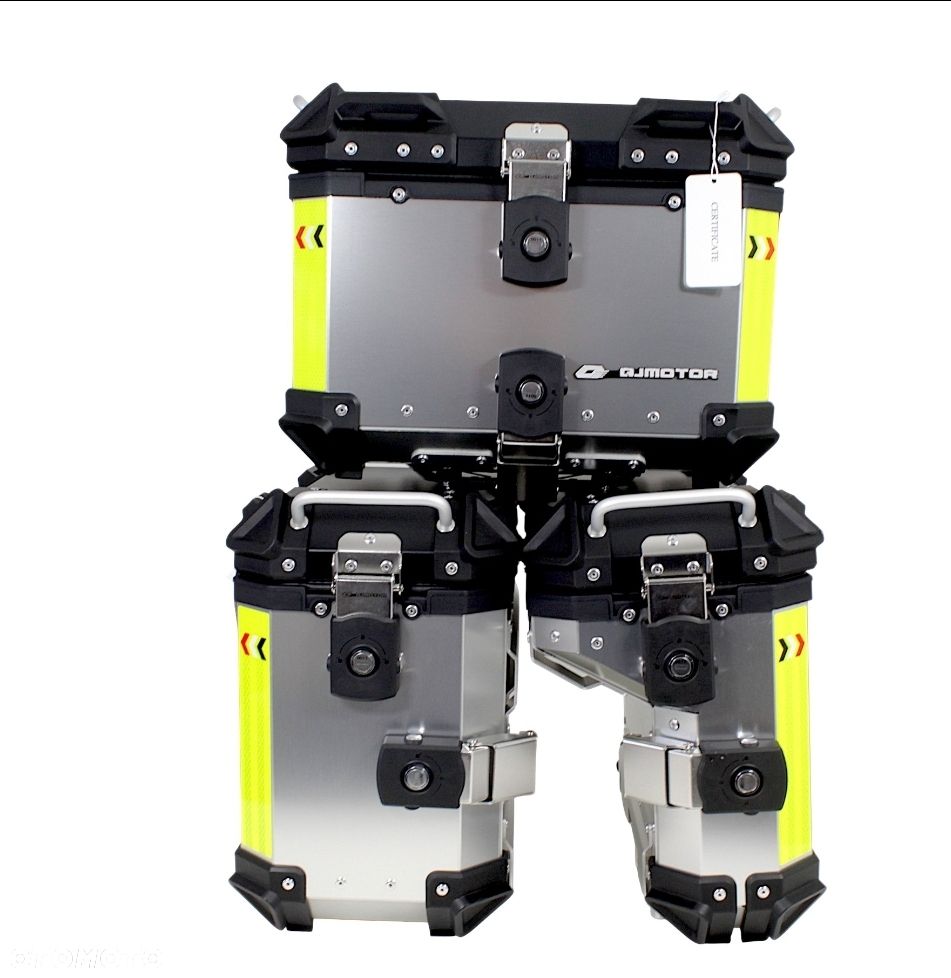QJMOTOR SRT 800S - 11