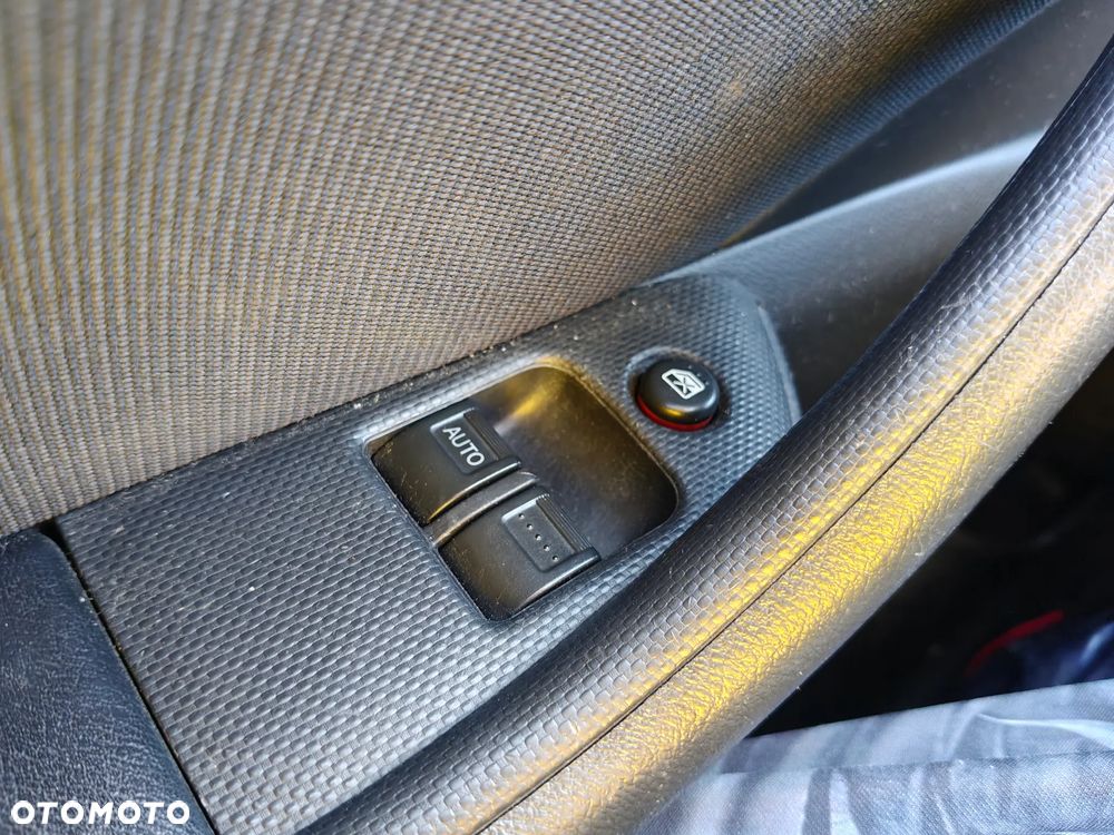 Honda Civic 1.6i LS - 21