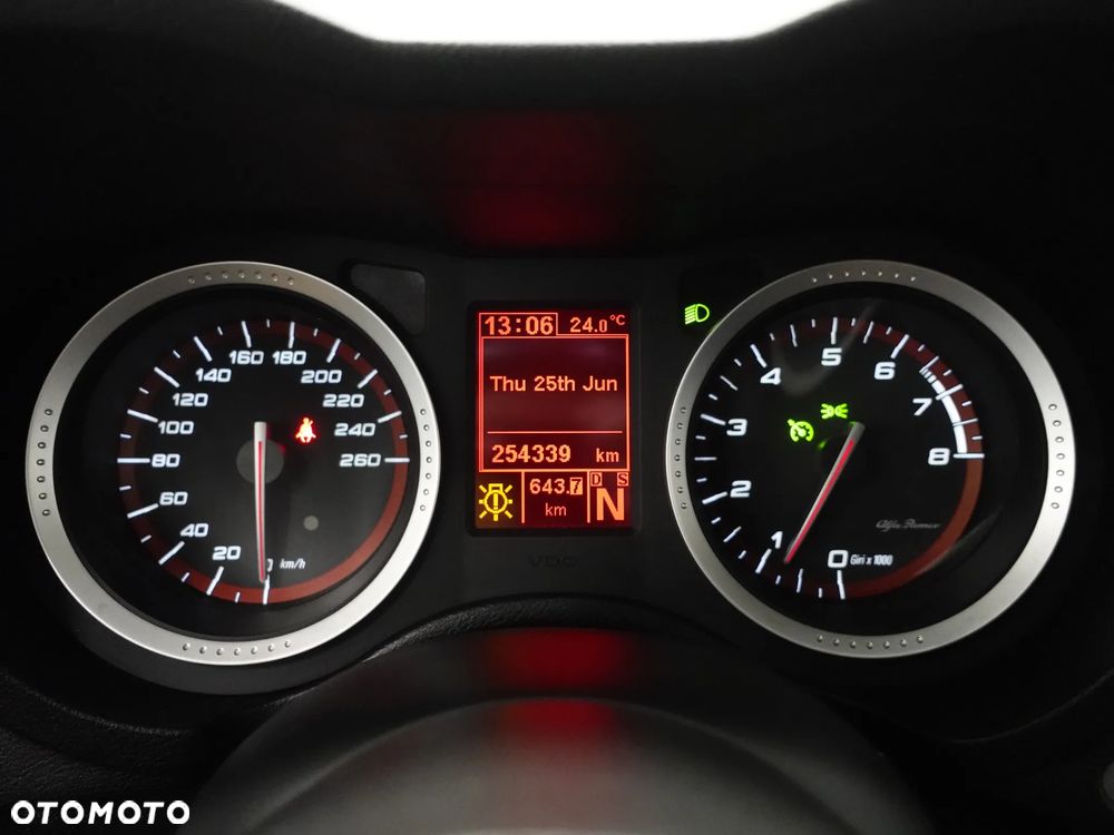 Alfa Romeo 159 2.2 JTS 16V Selespeed ti - 36