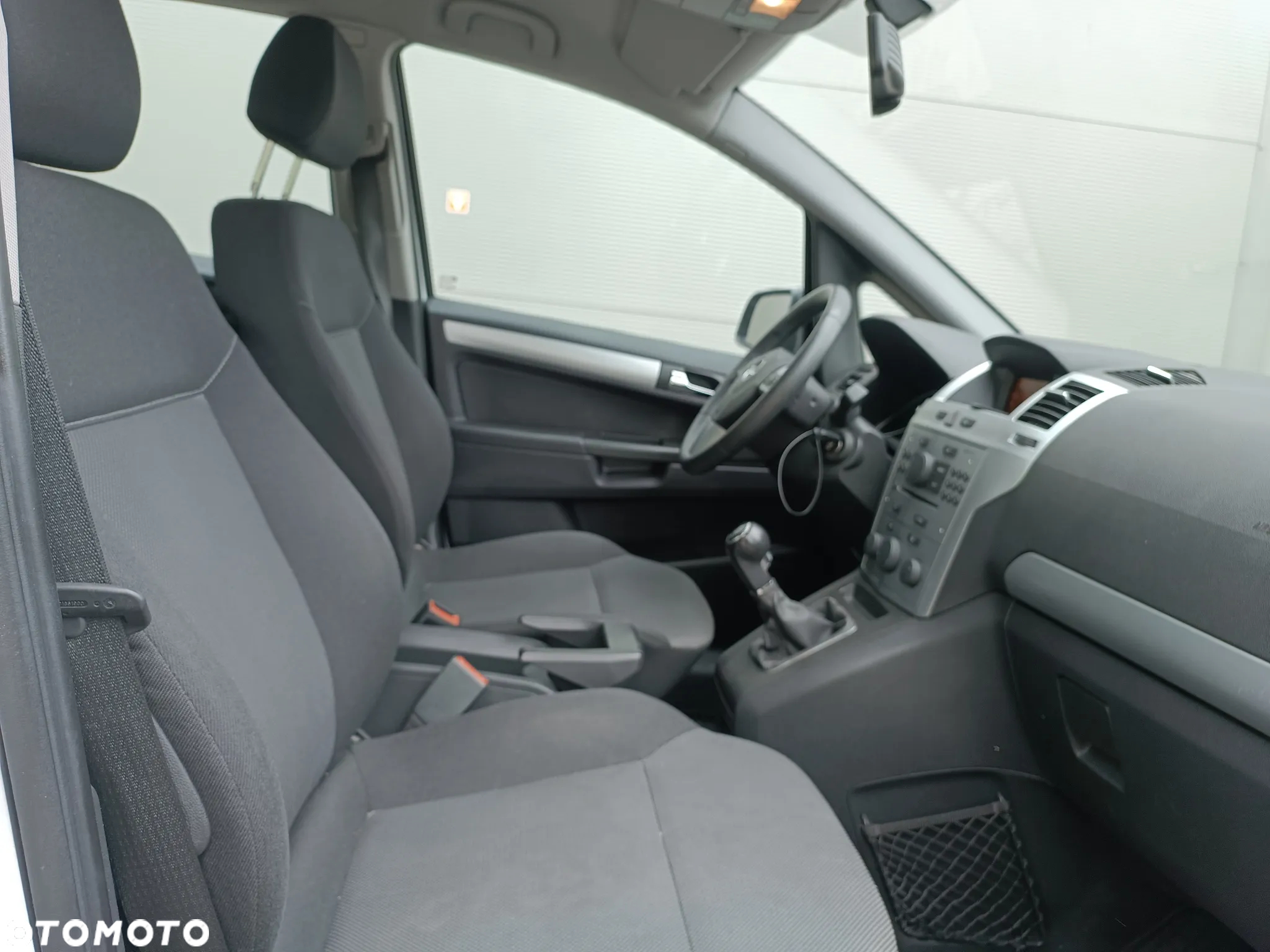 Opel Zafira 1.6 ECOFLEX Family - 19