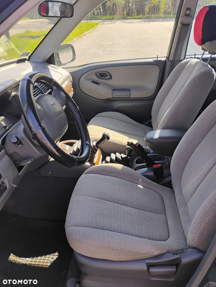 Suzuki Grand Vitara 2.0 TD - 9
