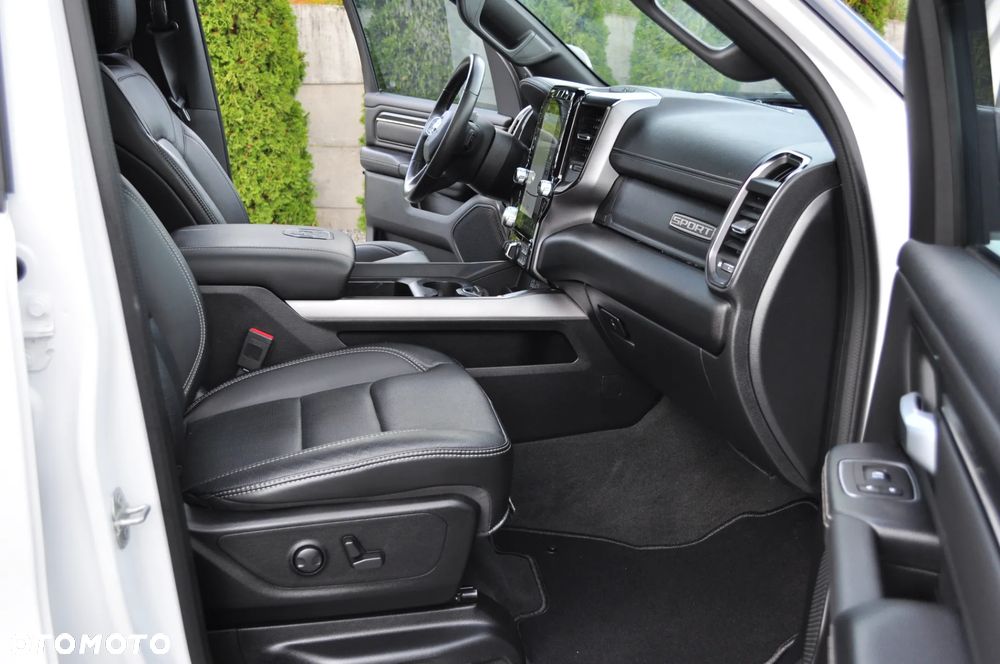 RAM 1500 5.7 Crew Cab Longbed Laramie Sport - 16