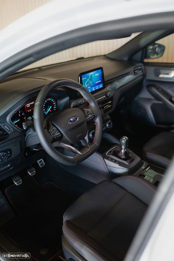 Ford Focus 1.0 EcoBoost ST-Line - 15