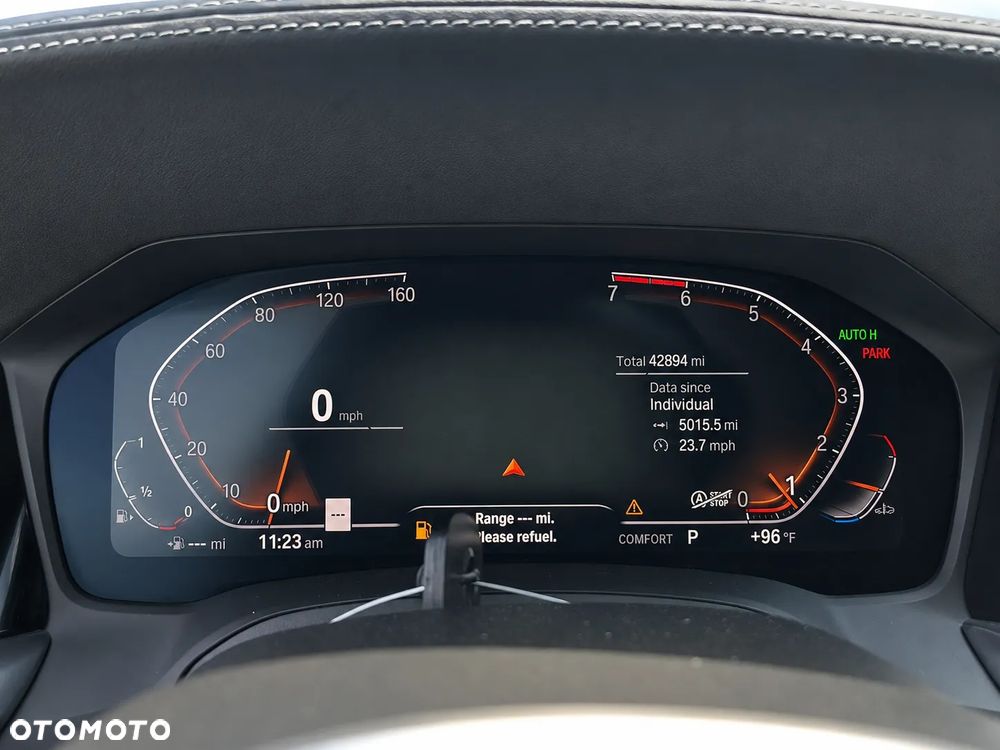 BMW Seria 3 330i xDrive M Sport - 10