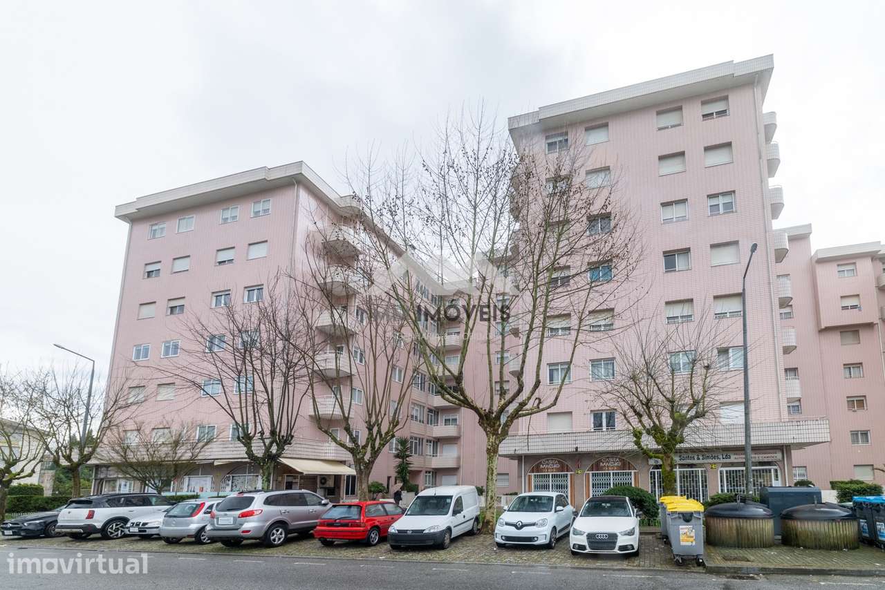 Apartamento T2 | Baguim do Monte | Renovado | Varanda | Metro | Lugar - Grande imagem: 3/30