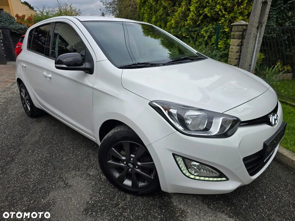 Hyundai i20 1.2 Fifa World Cup Edition - 2