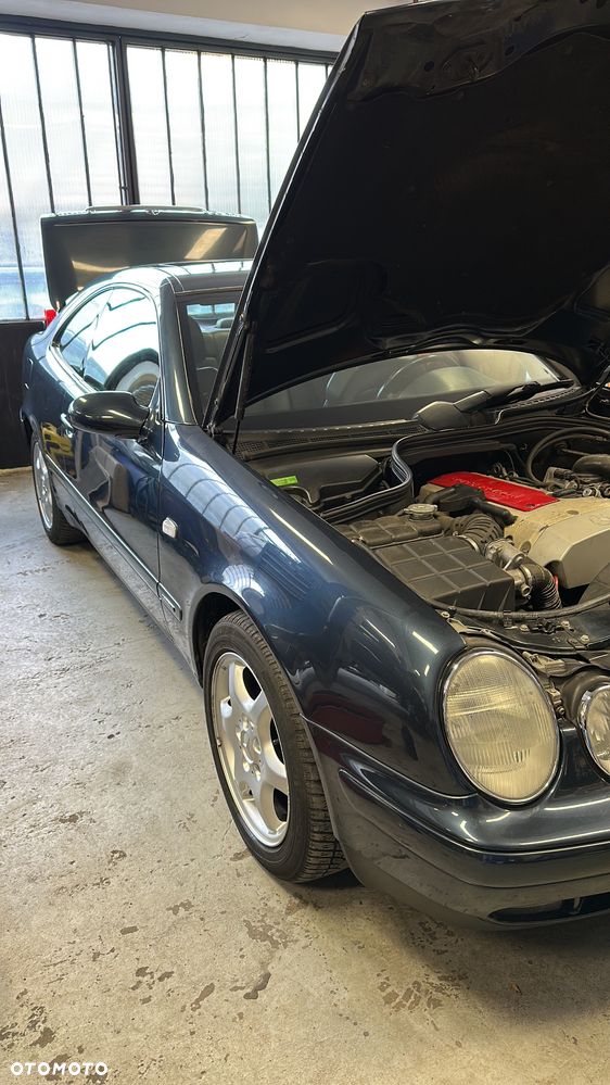 Mercedes-Benz CLK - 33