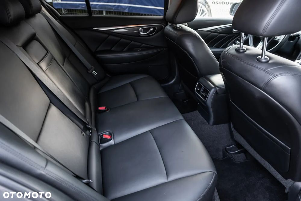 Infiniti Q50 - 28