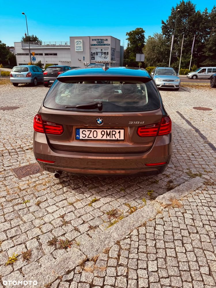 BMW Seria 3 318d - 2