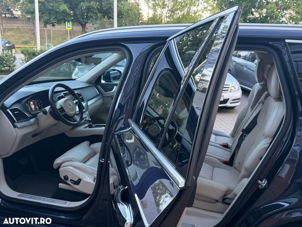 Volvo XC 90 D5 AWD Geartronic Kinetic - 11