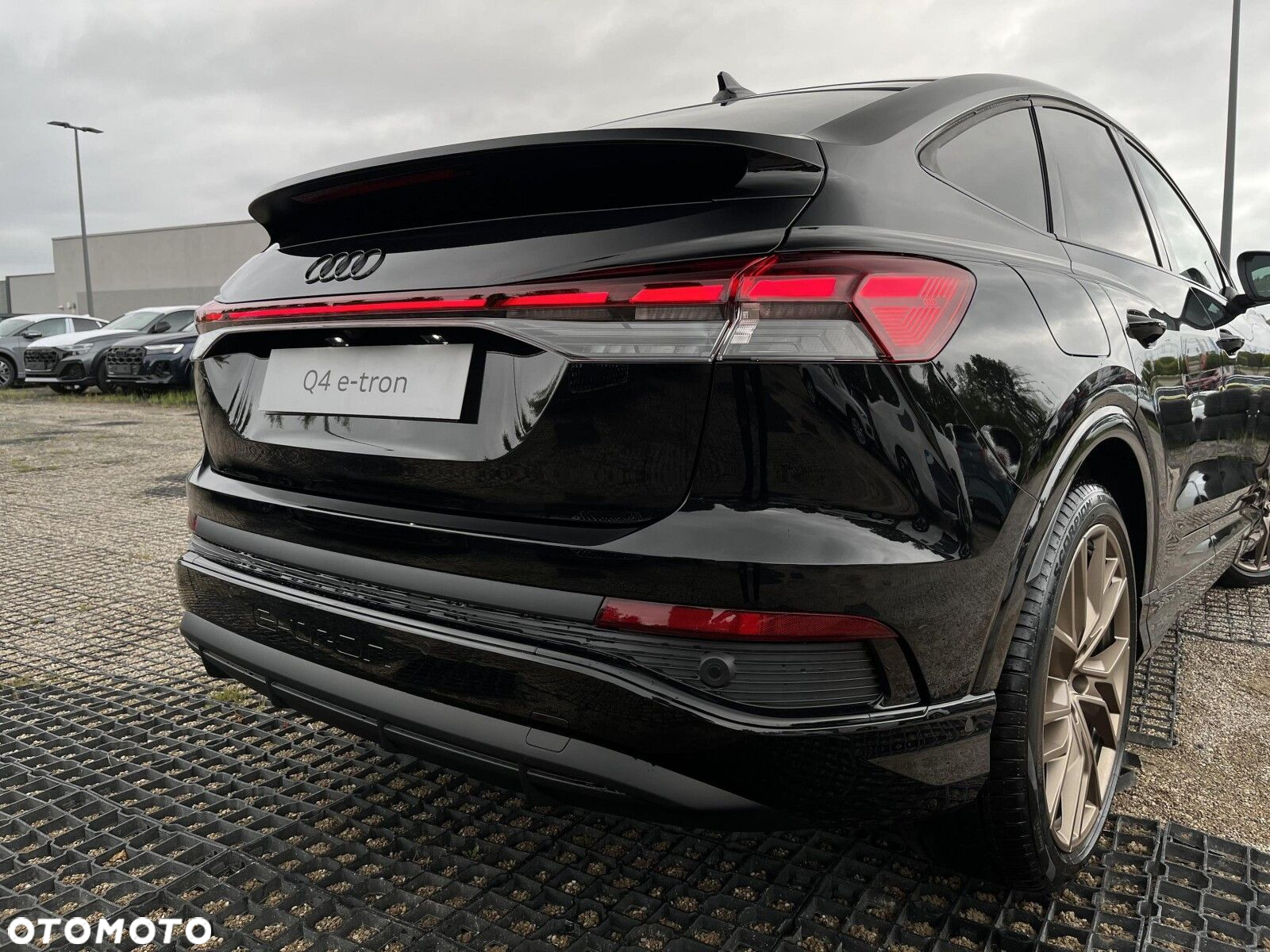 Audi Q4 Sportback e-tron - 9