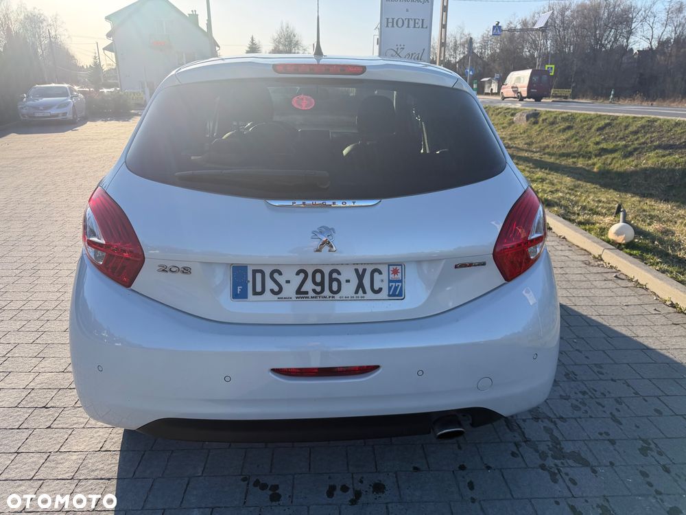 Peugeot 208 - 2