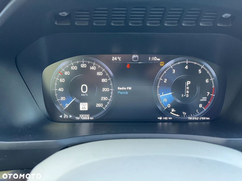 Volvo XC 90 - 8