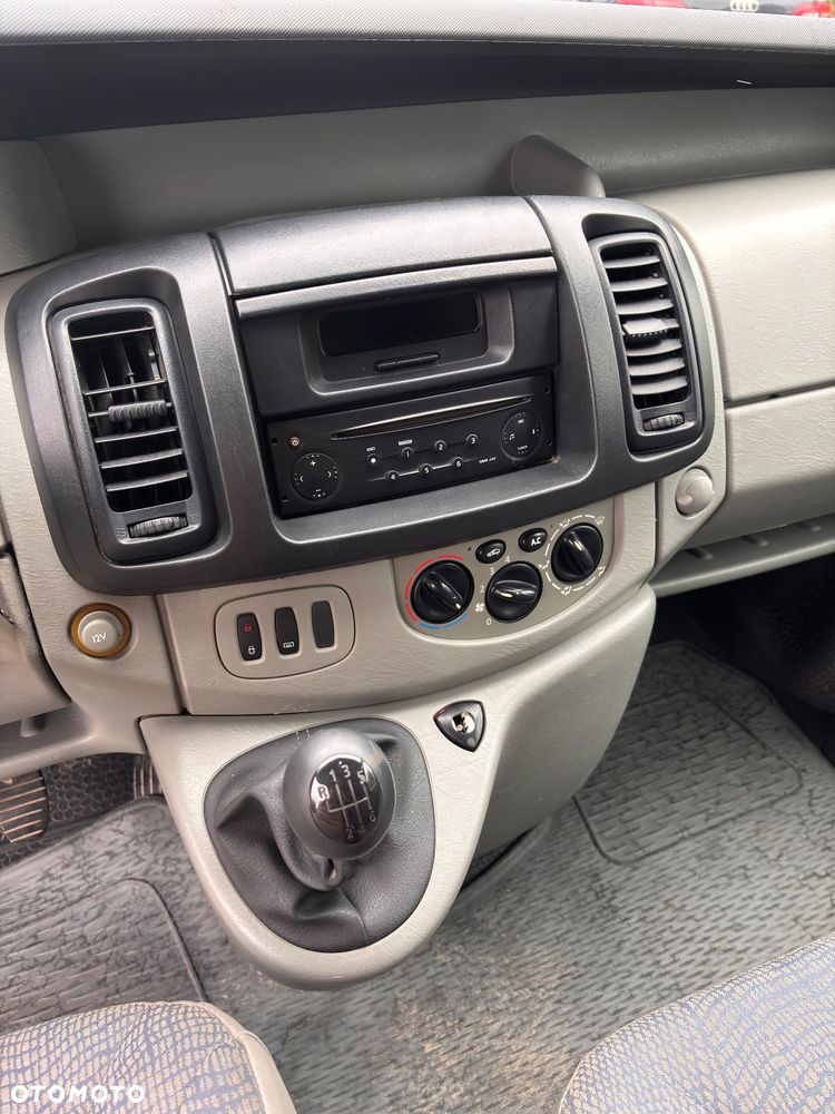 Renault Trafic - 8