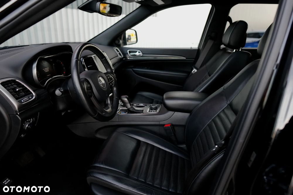 Jeep Grand Cherokee - 18