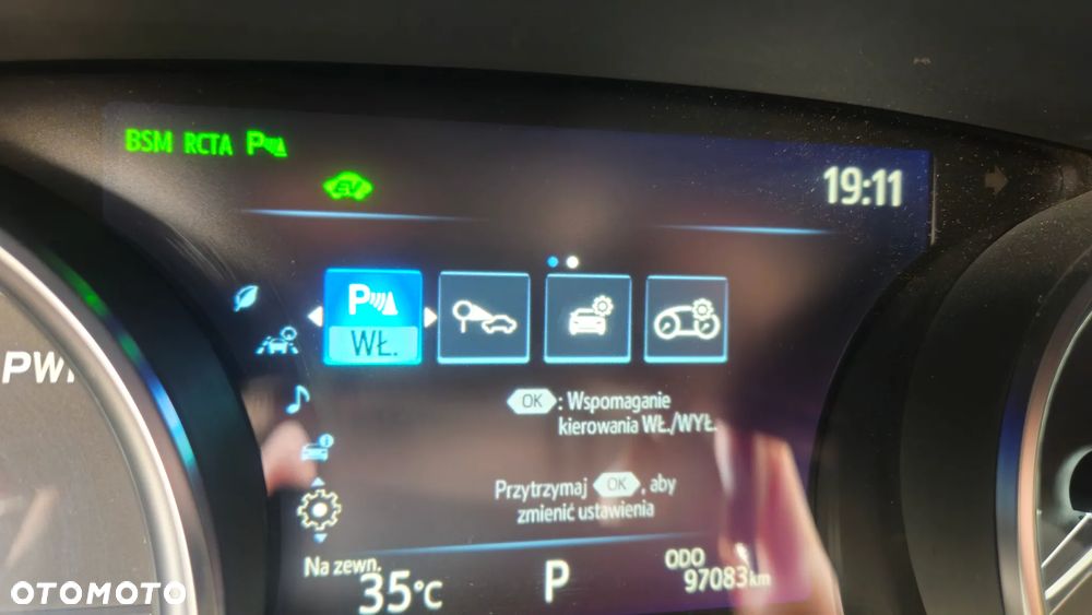 Toyota Camry 2.5 Hybrid Executive CVT - 26