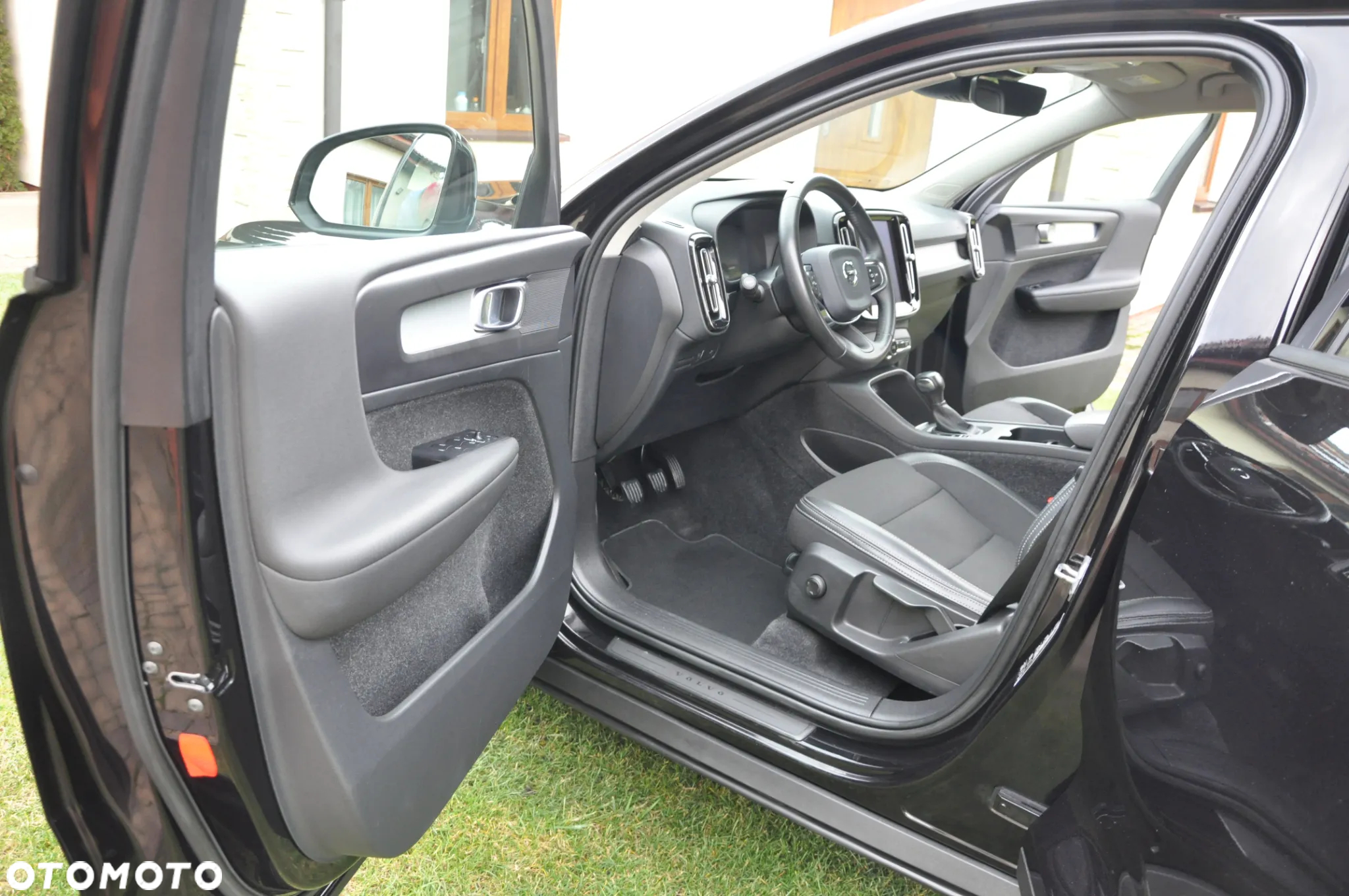 Volvo XC 40 T3 Momentum - 5
