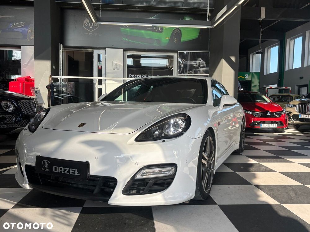 Porsche Panamera - 8